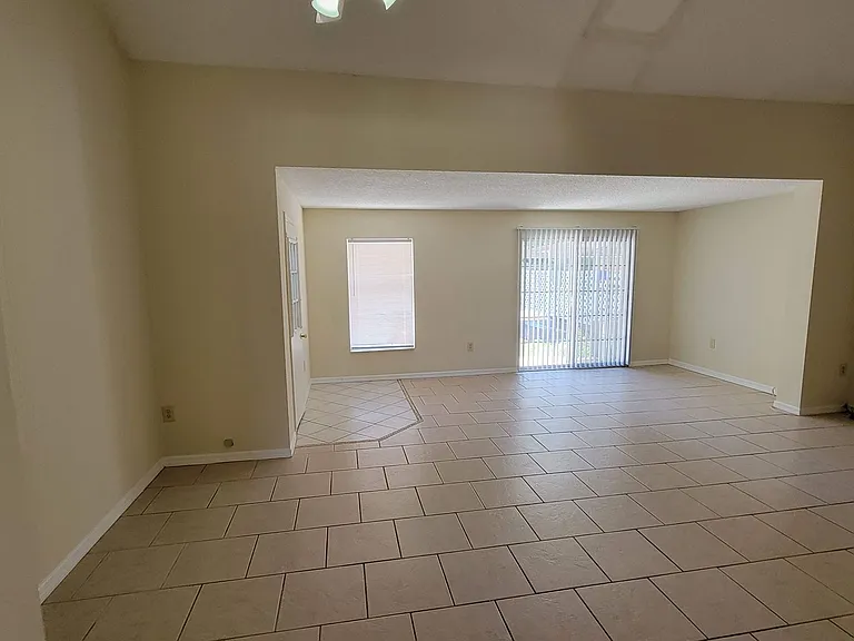 611 W Oak Terrace Dr — Photo 10