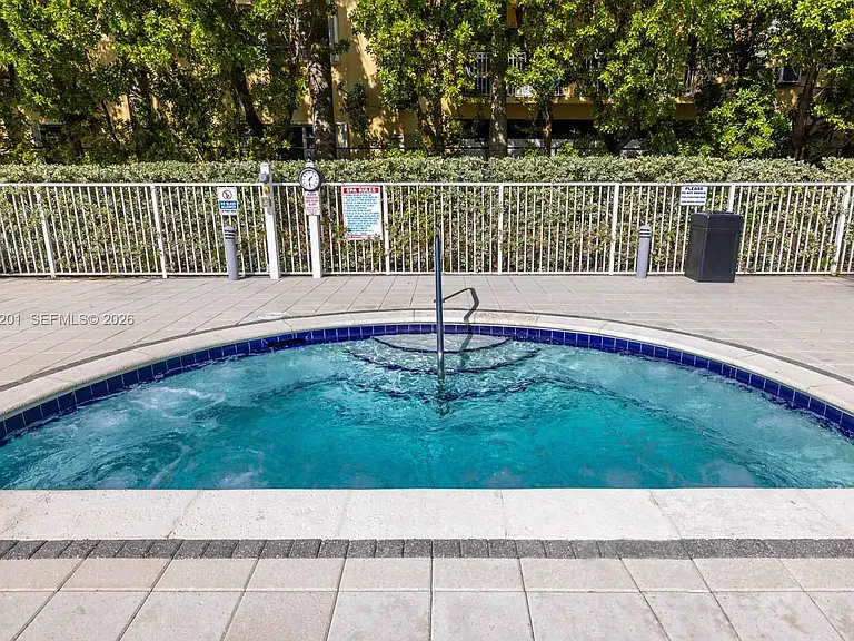 7928 East Dr #101 — Photo 32
