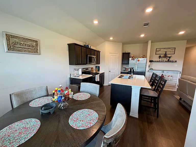 1408 Skyline Dr — Photo 6