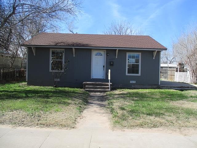 1st image of 2733 Center Ave