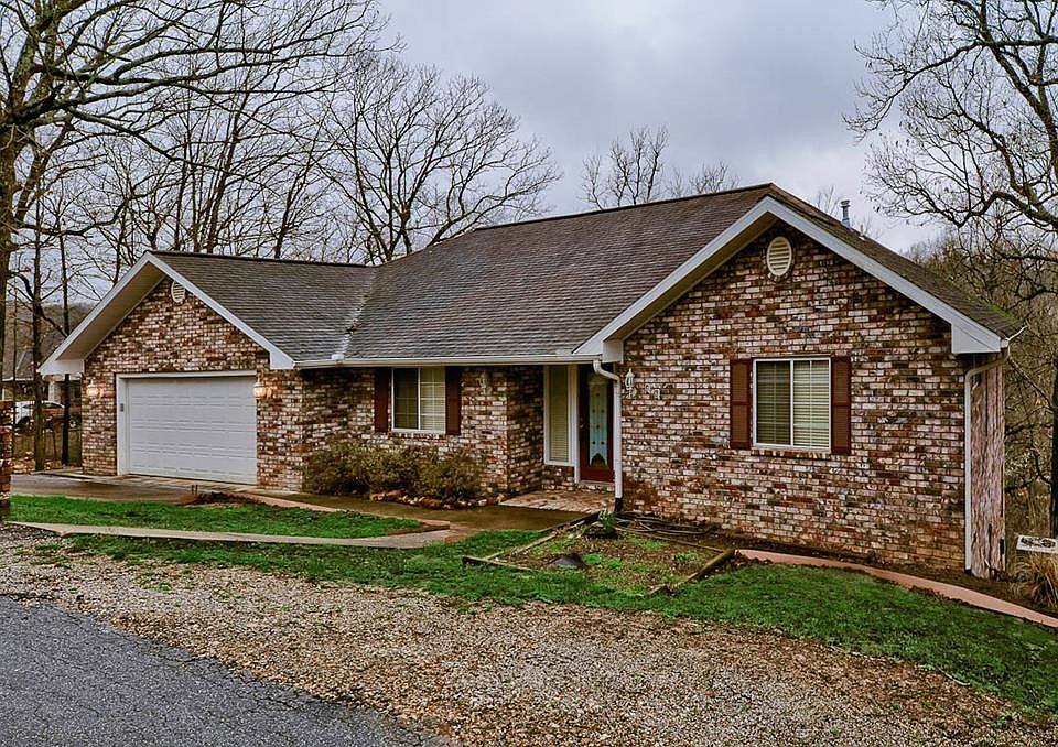 1st image of 48 Embleton Dr