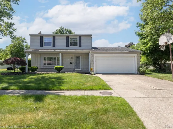 3330 Girard Dr, Warren, MI 48092