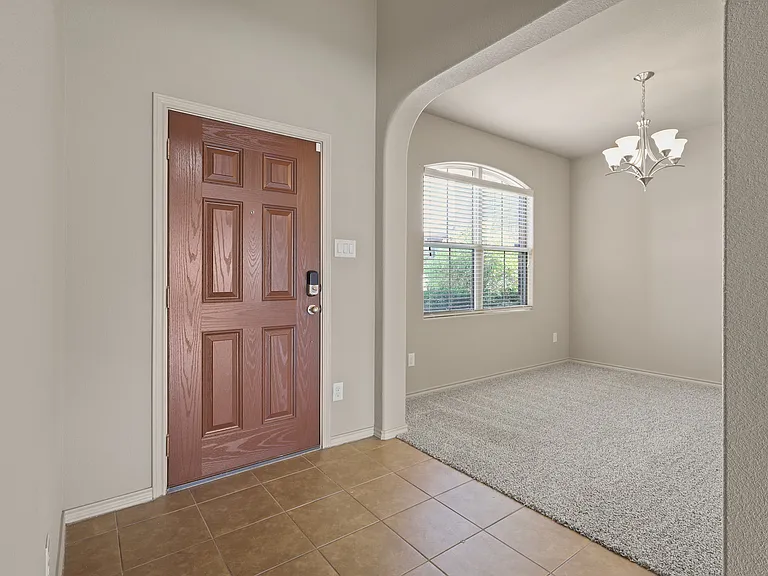 1804 Capulin Rd — Photo 3
