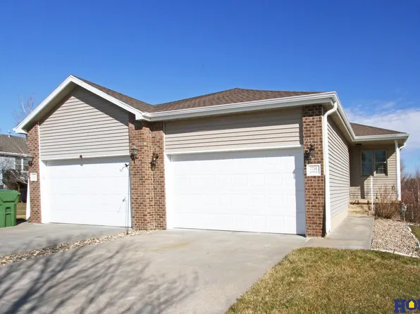 7716 Glynoaks Dr, Lincoln, NE 68516