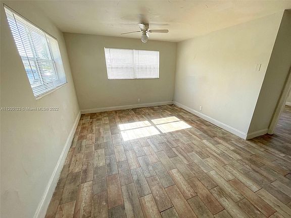 3rd image of 207 SE 4th Ave