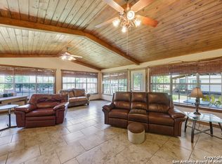 5925 Fm 541, Falls City, TX 78113