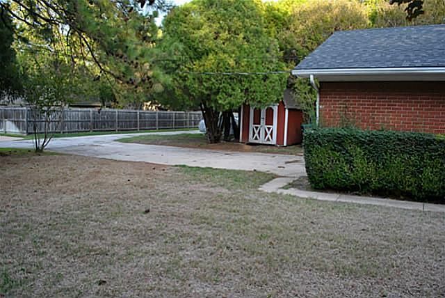 1st image of 2517 Emerson Ln