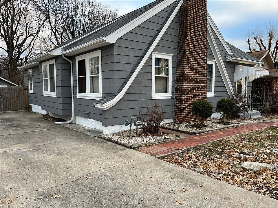 1st image of 1823 S Northern Blvd