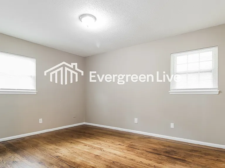 3241 Glen Logan Rd — Photo 9