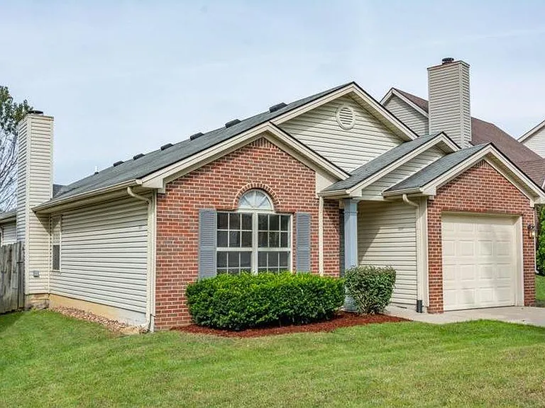 200 Strawberry Fields Rd — Photo 1