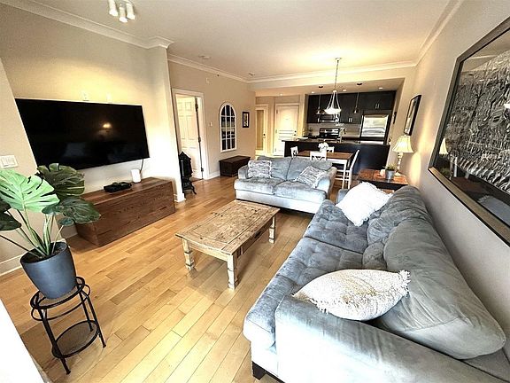 2nd image of 5599 14b Ave #405