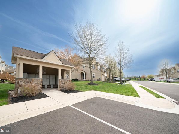 34 Arbor Cir, Colmar, PA 18915