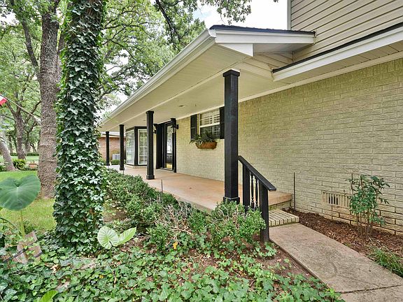 5th image of 1006 Oakview Dr
