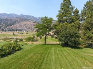 6 Frontage Rd, Pateros, WA 98846