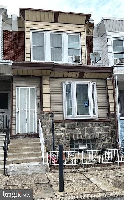 1st image of 1339 E Airdrie St