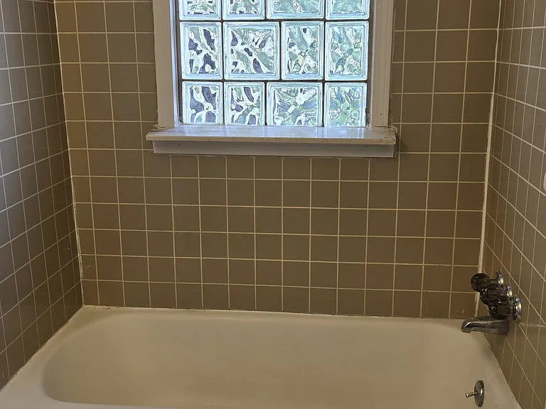 1st Floor Full Bath