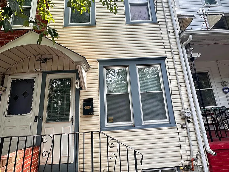 247 Morris Ave — Photo 1