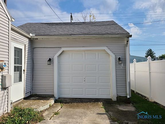 4th image of 236 Watson Ave