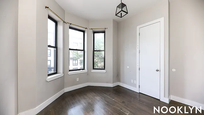 Rented by Nooklyn NYC LLC | media 18