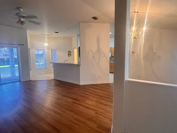 5th image of 2574 SE Victory Ave