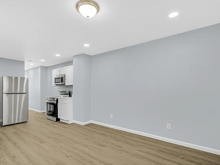 263 S Dearborn St — Photo 11