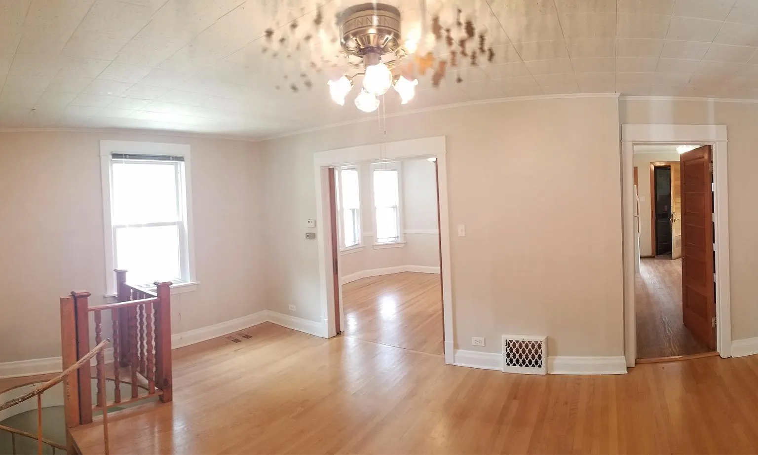 3 bed, 1650 sqft, $2,300 — Photo 2