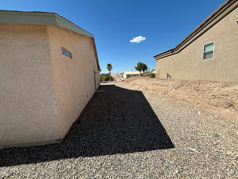 3720 Beachview Dr — Photo 27