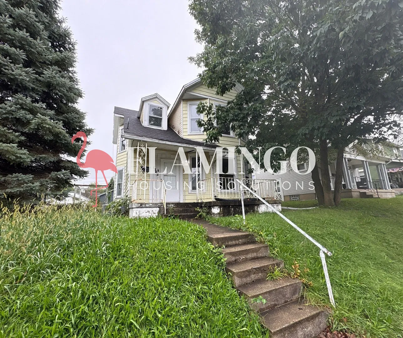 Spacious 3-Bedroom, 2-Bath Home in the Heart of Dayton! — Photo 1