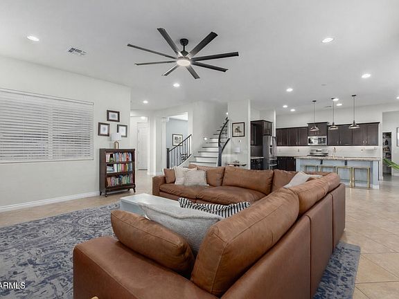 3rd image of 20252 E QUINTERO Road