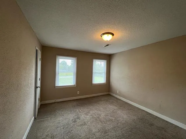420 Bethel St — Photo 5