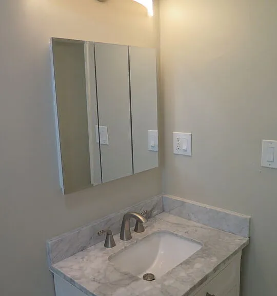 1022 N Croft Ave #5 — Photo 5