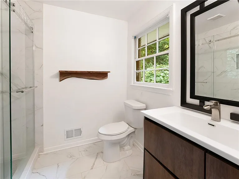 1685 Dunwoody Pl NE #TOP — Photo 12