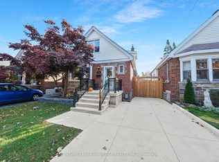215 Wexford Ave S, Hamilton, ON L8K 2P1
