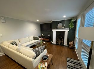 160 Fairfield Woods Rd APT 8, Fairfield, CT 06825