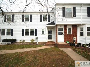 13 Tiger Lily Ct, Sayreville, NJ 08872