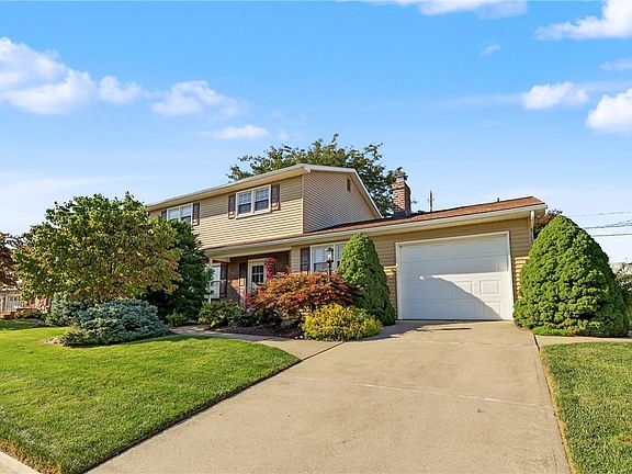 2nd image of 1304 Dalehurst Dr