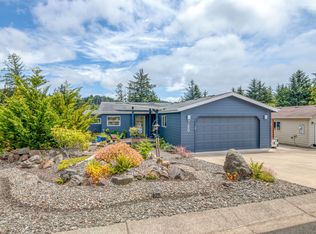 720 SE Winchell Dr, Depoe Bay, OR