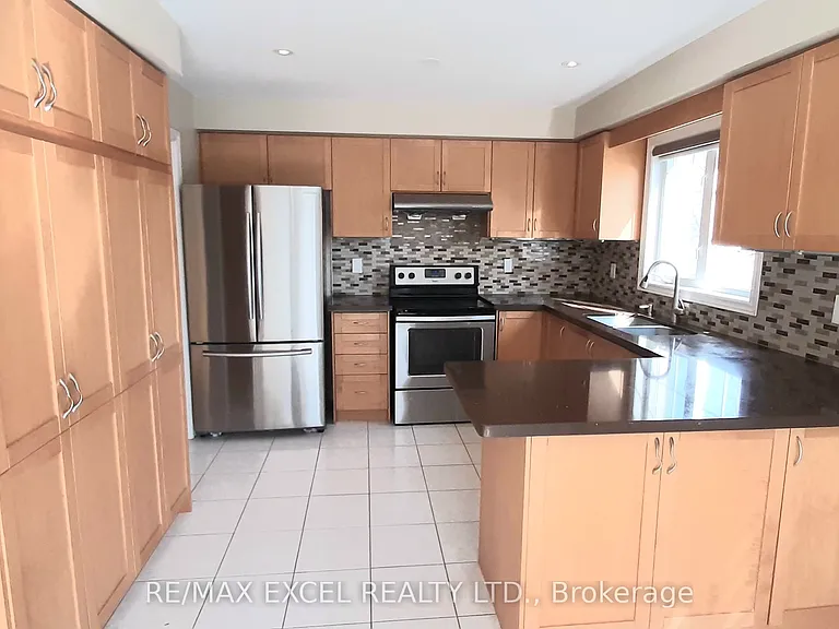 131 Cynthia Jean St — Photo 10