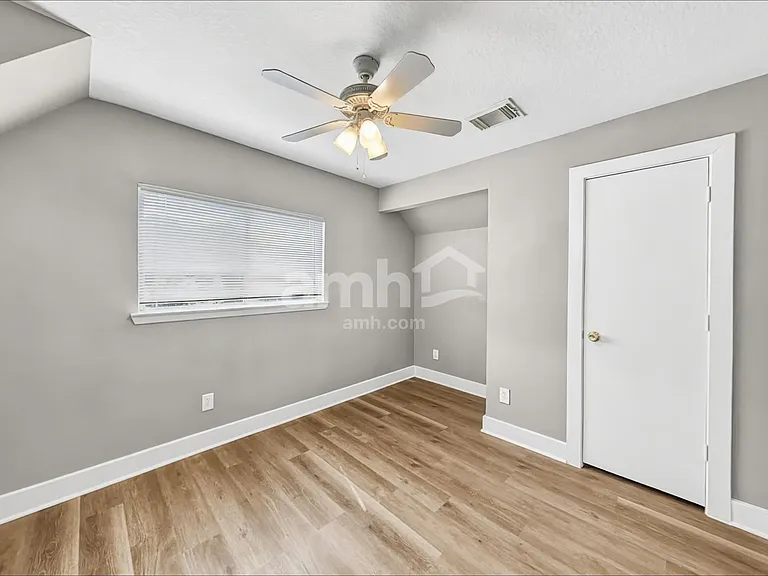 833 Lightningbug Ln — Photo 15