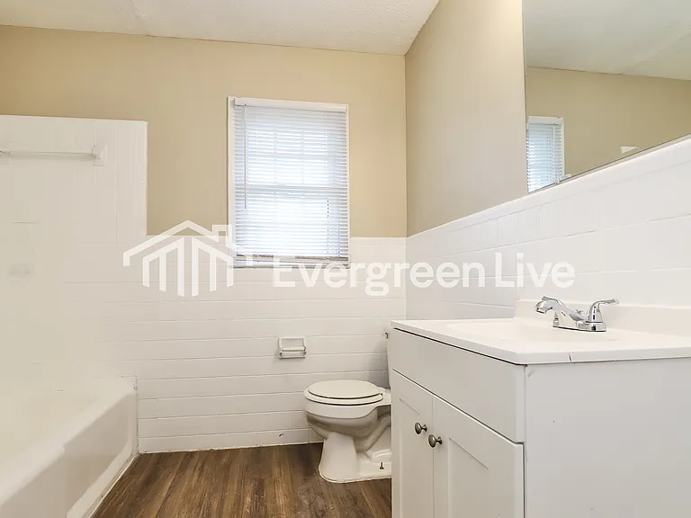 107 Camden Cir — Photo 7