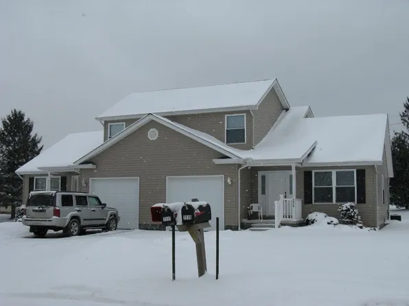 7517-19 Fairfield Dr, Fairview, PA 16415