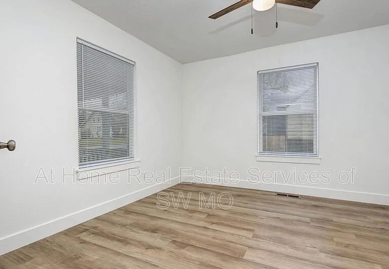 1539 S Fremont Ave — Photo 12
