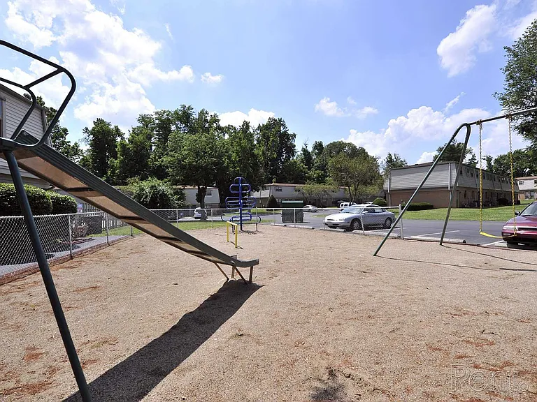 The Woods Apartments — Photo 12
