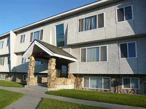 1st image of 75 Slater Dr APT 3