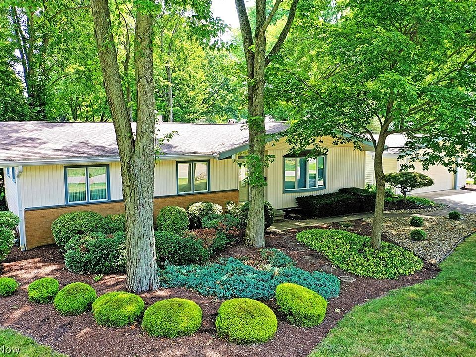 1st image of 221 Southview Rd