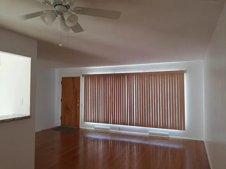 8915 Seneca Ave — Photo 5