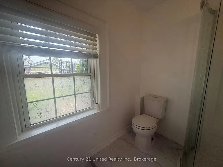 249 Margaret St #2 — Photo 16