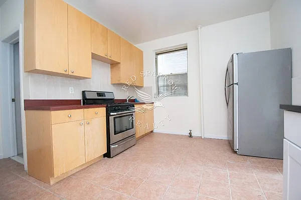 Rented by Red Sparrow Realty Group | media 35