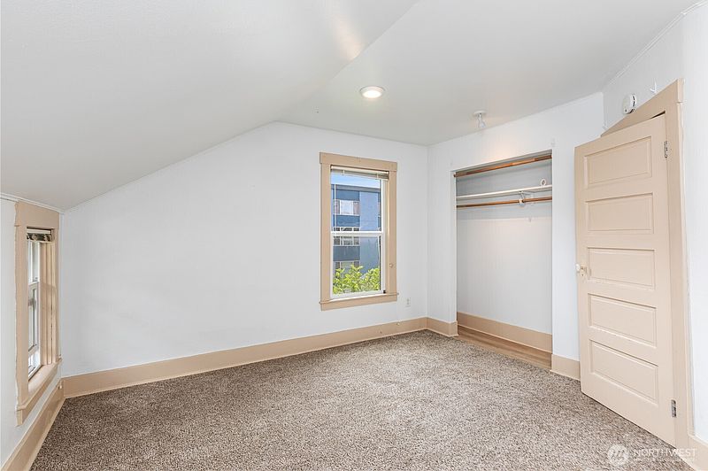 3rd image of 709 NE 43rd Street