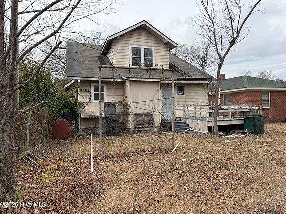 2nd image of 624 Poplar St